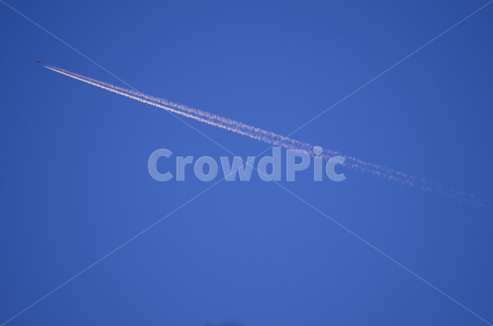 cloud,sky,contrail,blue sky,airplane