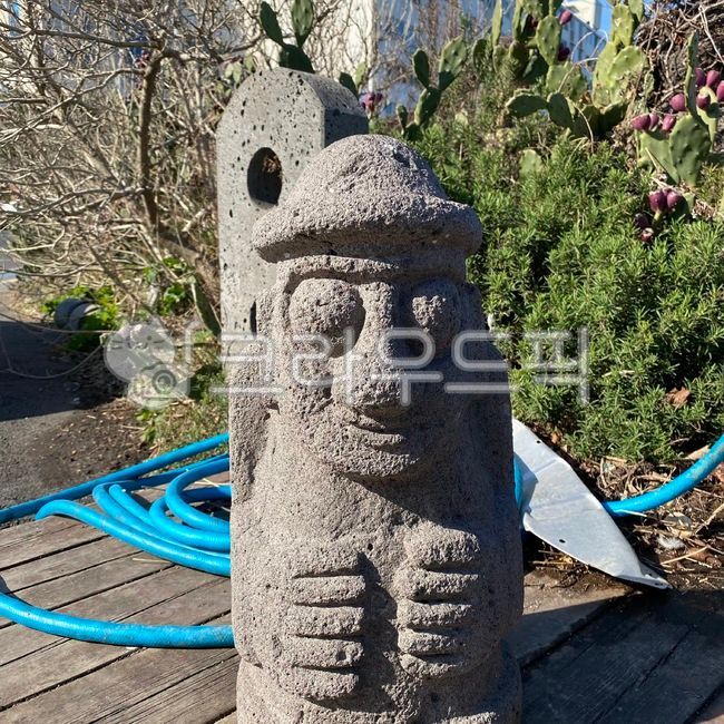 rock,Dolhareubang,Jeju Hareubang,jeju island,hareubang