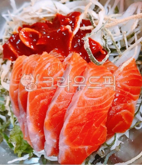회덮밥,송어회덮밥,덮밥,송어회,회,생선회,날음식,생선,야채,채소,초장,초고추장,음식,요리,식사,식재료,먹방,food,dish,cook,meal,fish