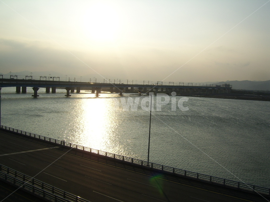 낙동강,도로,강,석양,노을,물비늘,한국의강,nakdonggangriver,river,sunset,자연,풍경,nature,landscape