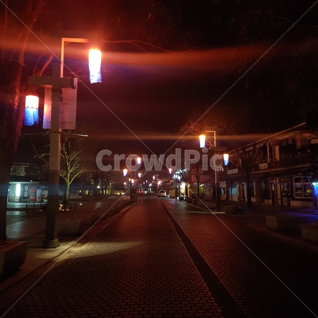 전주,늦은밤,자정,가로등,불빛,야경,밤,풍경,nightscape,night,landscape,path,통로,sidewalk,보도,pavement,포장