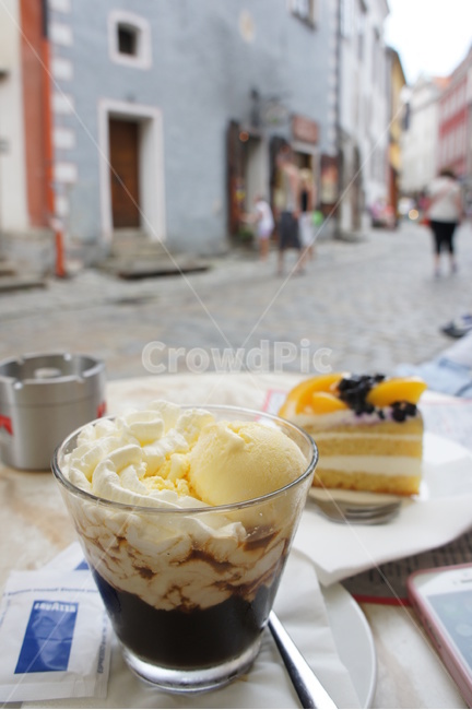 디저트,dessert,아이스커피,케이크,달콤함,icecoffee,음식,식재료,요리,food,cook,meal,dishes,food reserves,디저트,간식,후식,dessert,snack,커피,카페,coffee,cafe