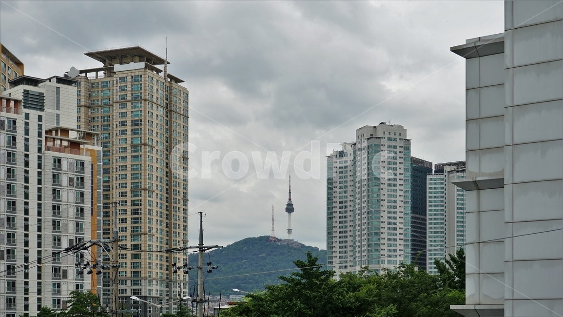 건축,남산,n타워,회색하늘,구름,도시,빌딩,하늘,풍경,cityscape,skyline,buildings,mountain,tower