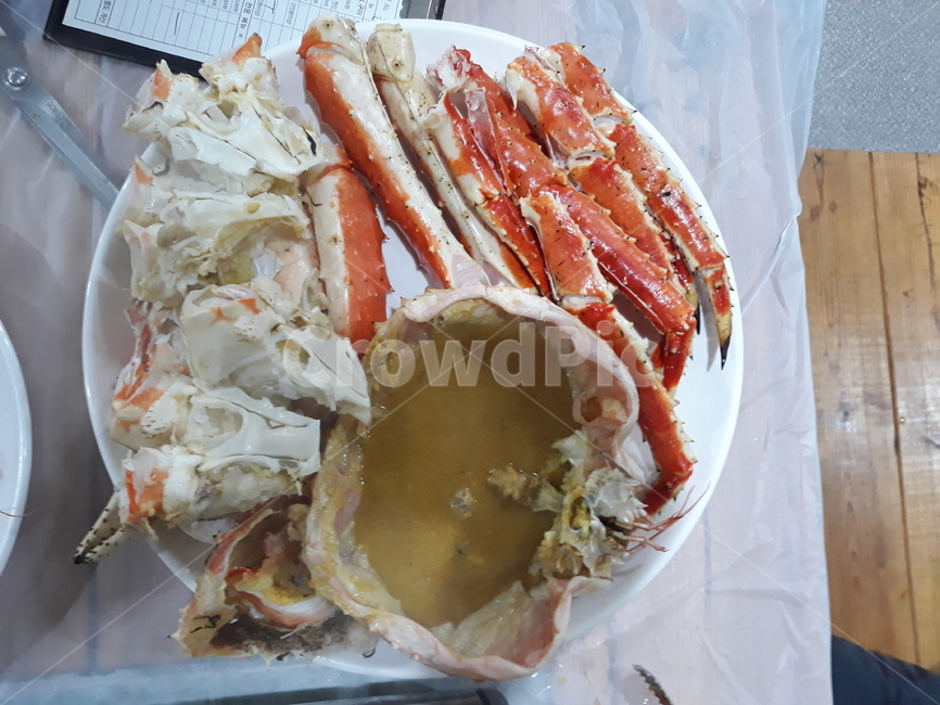 king crab,crab meat,shellfish,cooking,delicious