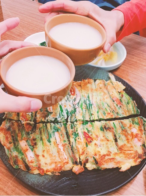 막걸리,동동주,파전,전,등산,식사,찌짐,탁주,음식,식재료,요리,food,cook,meal,dishes,food reserves,술,주류,alcohol