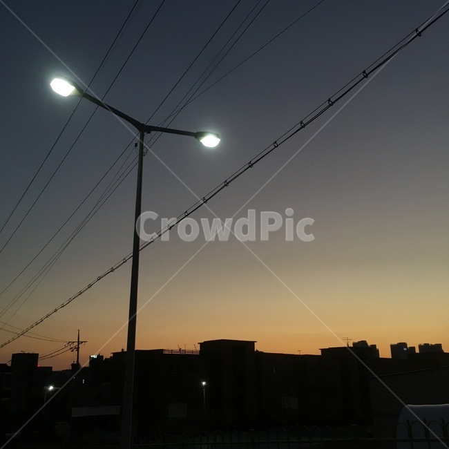 가로등,하늘,노을,저녁하늘,새벽,새벽감성,야경,밤,풍경,nightscape,night,landscape,utility pole,전신주