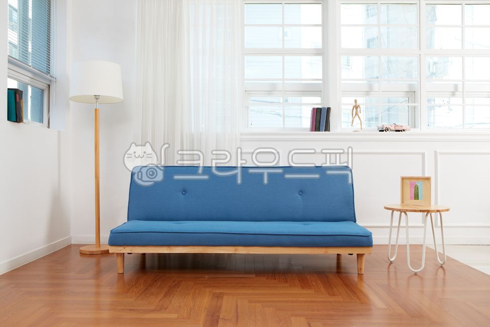 bed,studio,flooring,sunshine,couch,rentalstudio,inside,interior,Sofa,bedding,pot,furniture,modern architecture,living room,Rental Studio,livingroom,indoors,by the window,floor,modernarchitecture,tree,It is comfortable,lamp,wooden sofa,room,comfort,bedroom