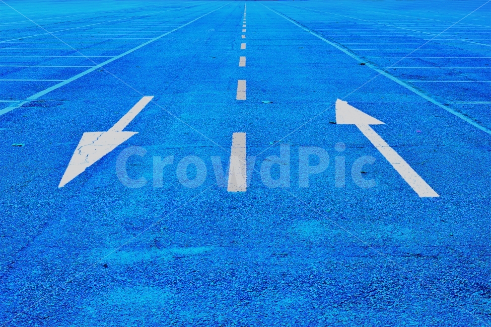 길,화살표,방향,도로,선택,나의길,myway,sns,ebook,road,인생,choice,way,마이웨이,삶,지표,이정표,갈등,앞으로,두ㅠㅣ로,기로,라인,길의끝,시작,출발,스타트,start,출판,편집,웹,전단,책자,서적,시안,사보,카다로그,리플렛,홍보,광고,디자인,디자이너,모바일,홈페이지,콘텐츠,잡지,블루톤,색상,화이트,흰색,선,line,망설임,컨셉,콘셉,concept,마케팅,중앙성,고민,감성,끝없는,endless,바라보다,인적없는,파란,푸른,교통,교통수단,traffic,transportation,색깔,색상,색채,색감,color sense,color sensitivity,feeling of color,airplane,비행기,aircraft,항공기,vehicle,차량