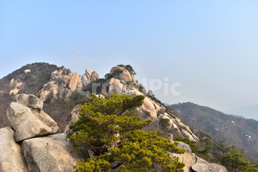 도봉산,풍경,자연,국립공원,서울,도심지,명산,겨울,힐링,산행지,국내여행,자연풍경,산사진,기암,바위,기암절경,Seoul,Korea,National,Park,비경,산행,등산,트레킹,100대명산,바위산,오봉,우이암,선만자,주봉,암릉,사진,감성,장관,조망,자연,풍경,nature,landscape,한국자연풍경,한국자연경관,korea nature landscape,cliff,낭떠러지,outdoors,옥외