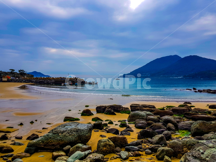 바다,해안,해수욕장,몽돌,바닷가,파도,하늘,자연,풍경,nature,landscape,해변,바다,beach,sea