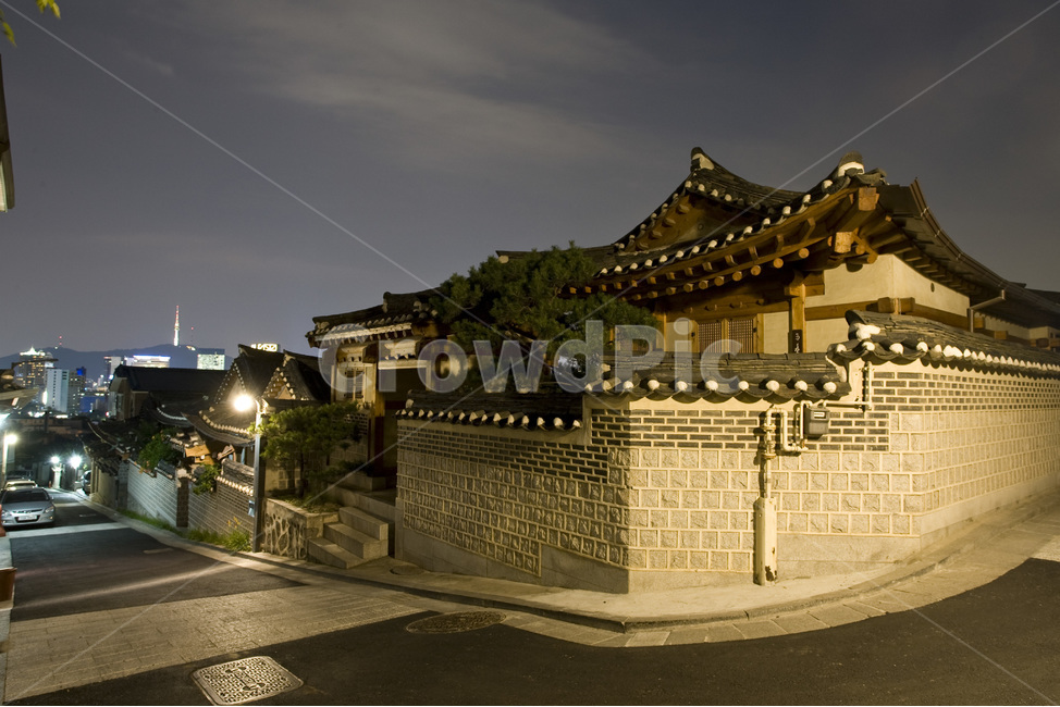 북촌,한옥,서울,한국,관광,야경,밤,풍경,nightscape,night,landscape,골목길,alley,한국전통,한국문화,korean traditional,korean culture,건축물,건물외관,exterior,building,structure,architecture,construction,건물