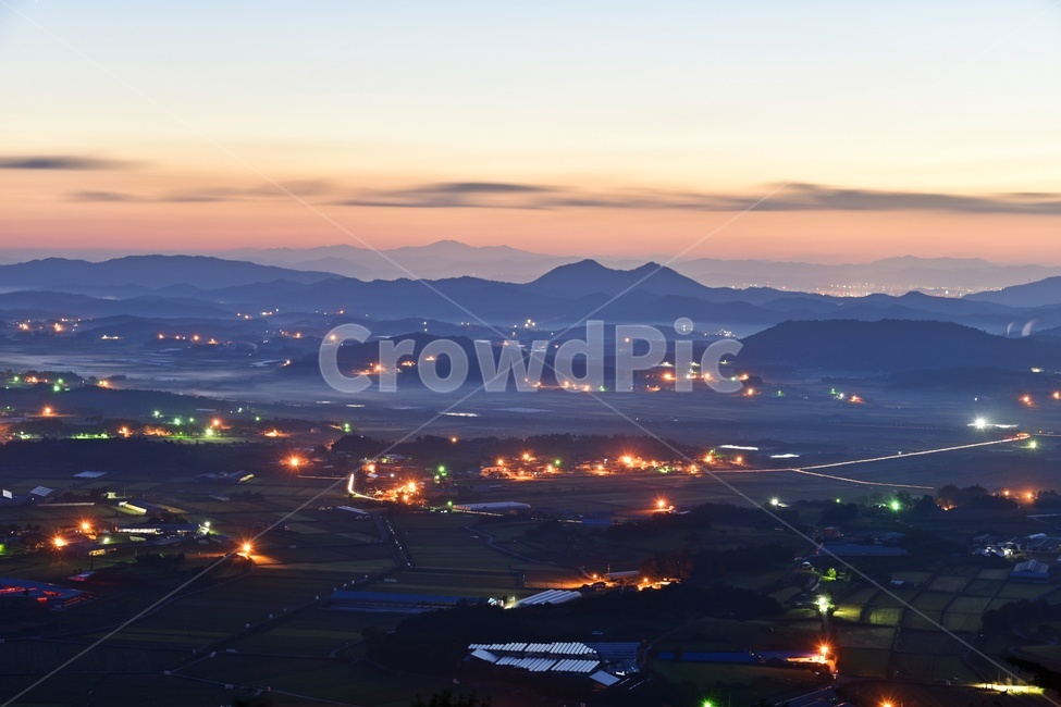 전남,밀재,밀재일출,여명,아침,해돋이,가로등,가로등불빛,불빛,nature,자연,weather,날씨,outdoors,옥외,plant,식물,tree,나무,mountain,산,flare,플레어,light,빛,scenery,풍경,landscape,경치,야경,밤,풍경,nightscape,night,landscape