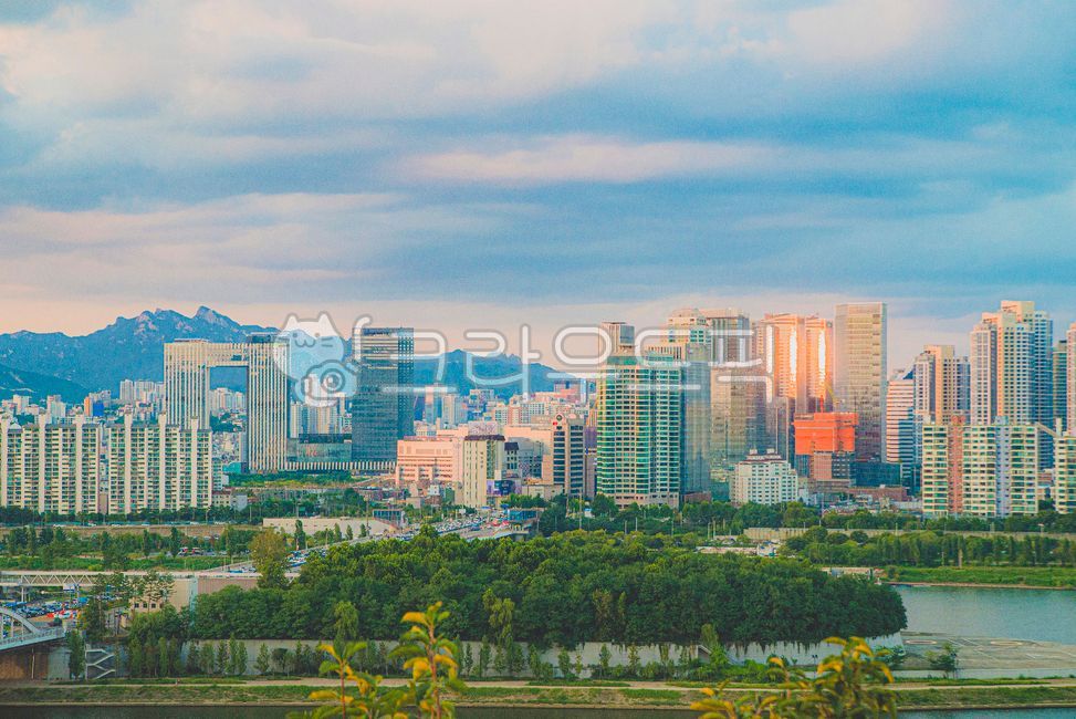 노들섬,용양봉저정공원,용양봉저정,용양봉,한강대교,한강철교,야경명소,서울조망,원효대교,architecture,건축학,building,건물,city,도시,cityscape,metropolis,중심지,highrise,고층건물