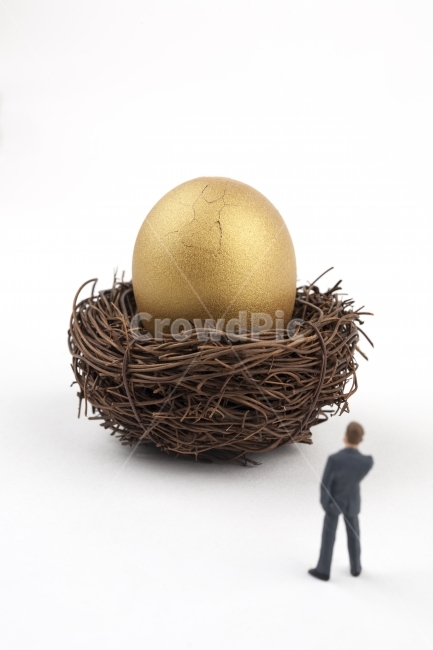 비즈니스,금융,황금알,대박,투자,비트코인,금,골드,주식,거래,오브젝트,컨셉,아이디어,성공,목표,타깃,성장,돈,분석,트렌드,수입,캐시,이익,달러,저축,마켓,주식시장,미래,베팅,비전,분산,아시아,뱅킹,소득,흑자,석세스,파이낸스,상승,달걀,계란,바구니,펀드,매매,황금,가상화폐,깨지다,탄생,크랙,남자,비즈니스맨,미니어처,금융,돈,finance,banking,money,비즈니스,사업,business,service,work,사물,물건,오브젝트,thing,object,matter,연출,컨셉,콘셉,direction,concept,누끼,remove background