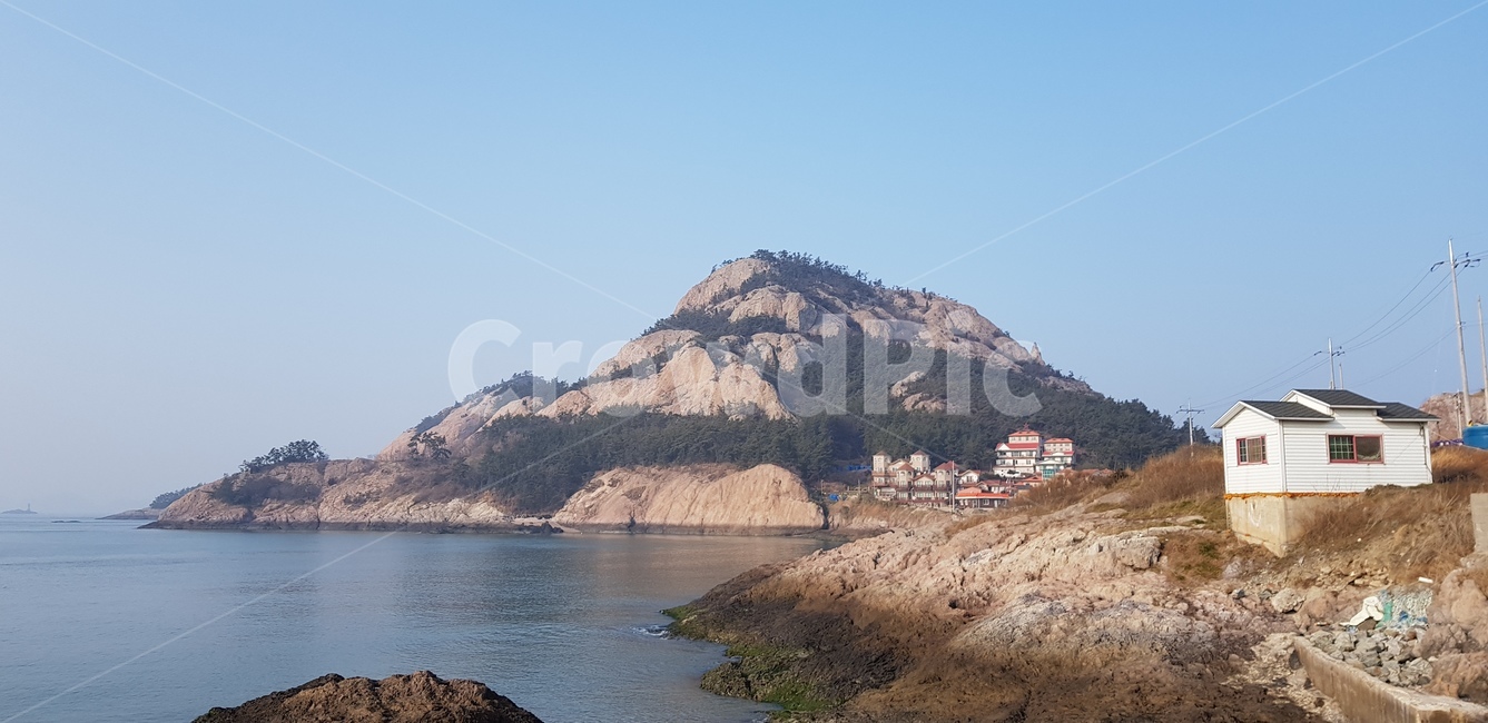 파란하늘,풍경,바다,산,하늘,바닷가,sky,깨끗한,landscape,skyview,구름없는,일탈,자연,nature,자연풍경,sea