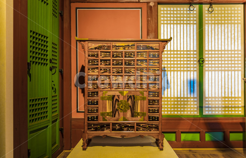약재보관함,전통가구,창호,문풍지,고가구,전통문화,한국전통,한국문화,korean traditional,korean culture,건축물,건물외관,exterior,building,structure,architecture,construction,사물,물건,오브젝트,thing,object,matter