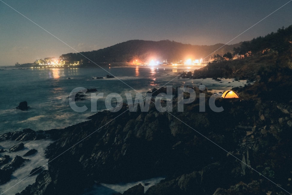 백패킹,텐트풍경,울산바다,바다,여행,자연,텐트,파도,바위,backpacking,nature,sea,wave,자연여행,블랙다이아몬드,blackdiamond,자연,풍경,nature,landscape,한국자연풍경,한국자연경관,korea nature landscape,야경,밤,nightscape,night,여행,휴가,traveling,vacation,trip,flare,플레어,light,빛