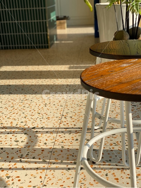 chair,의자,furniture,가구,flooring,바닥,floor,그림자,shadow