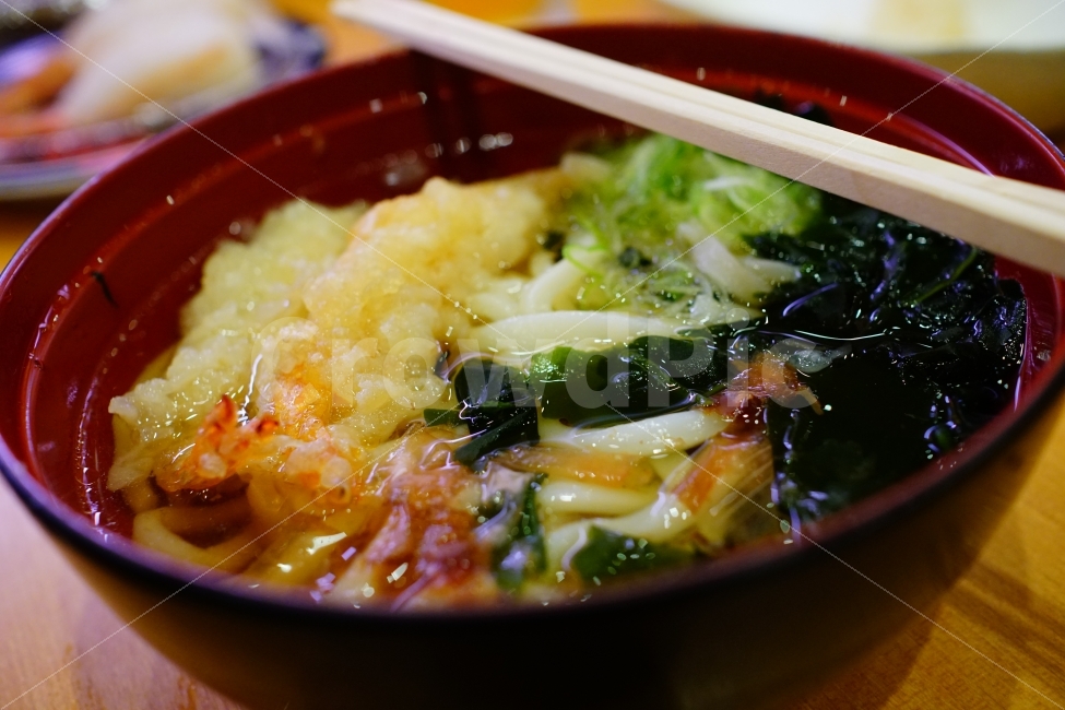 우동,일식,일본,요리,식사,메뉴,나무젓가락,그릇,접시,식당,테이블,컵,japan,튀김,튀김우동,맛집,맛있는,맛있다,간장,레시피,cook,noodle,일본요리,라면,음식,식재료,요리,food,cook,meal,dishes,food reserves,면류,면요리,noodles,일식,일본음식,일본요리,Japanese food,Japanese dishes,Japanese meal,Japanese cook