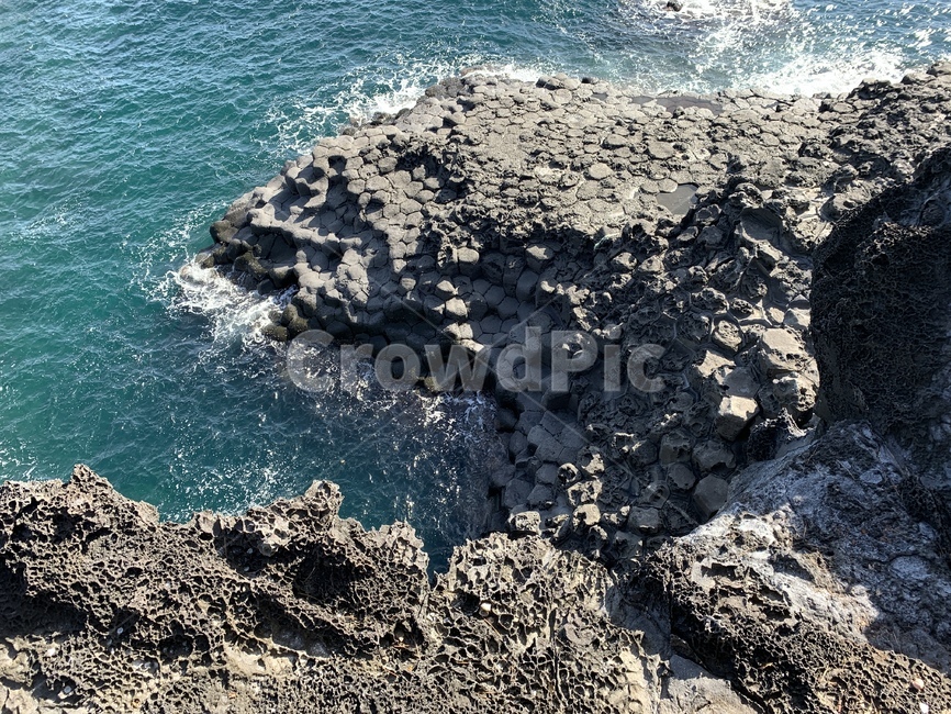 outdoors,옥외,ocean,대양,sea,바다,nature,자연,rock,주상절리,제주,제주바다