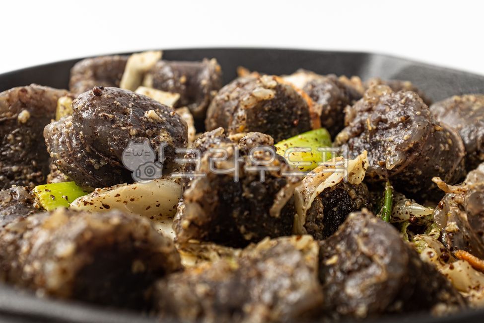 Stirfried Baeksundae,close up,Baek Sundae,Stirfried Sundae,ingredient,savory,Korean culture,vegetable,pork,food,Perilla seeds,meal,plain,Korean food,stirfry,grocery,Food Ingredients,ingredients,sundae,guts