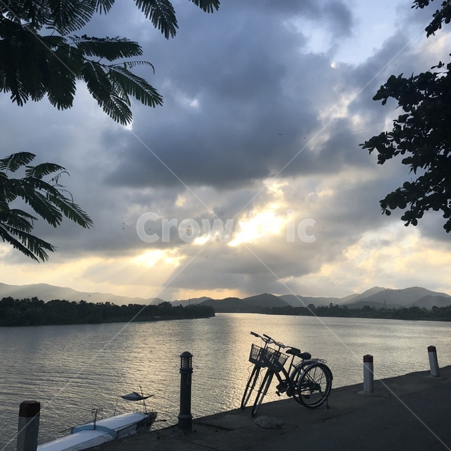 자전거,호수,공원,구름,하늘,햇빛,자연,풍경,nature,landscape,transportation,교통,bicycle,bike,vehicle,차량