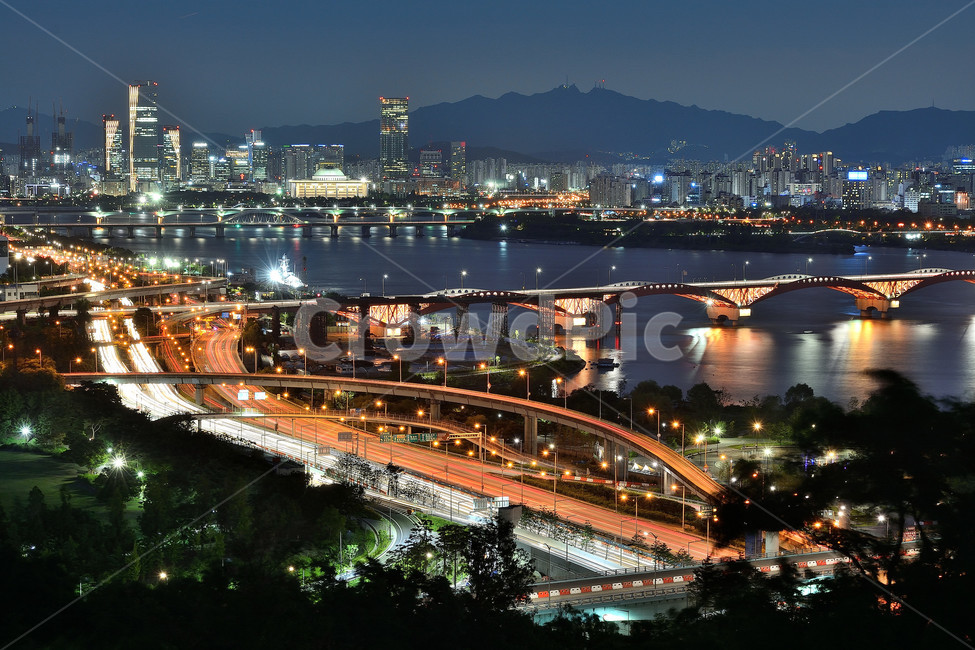 야경,풍경,장노출,한강,한강다리,야경,밤,풍경,nightscape,night,landscape,도시,city,한국도시풍경,한국도시경관,korea cityscape,교통,교통수단,traffic,transportation,road,도로,freeway,고속 도로