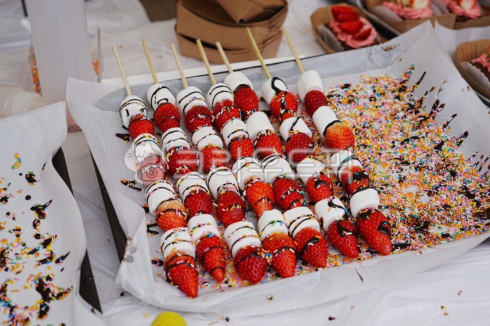 Strawberry dessert,Strawberry Marshmallow,strawberry,Strawberry Skewers,Strawberry Tanghulu