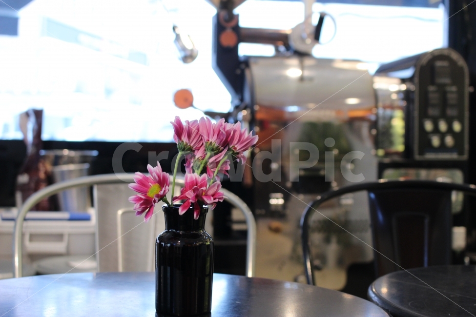 커피,카페,인테리어,맛집,coffee,cafe,소품,꽃,화병,flower,로스팅,로스터기,로스터리,roasting,커피,카페,coffee,cafe
