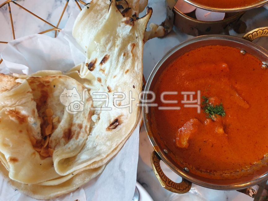 Curry,I am,Indian food,tandoor bread,Butter Chicken Macni,Indian bread,Indian curry,curry,food,Indian cuisine,Indian restaurant,Chicken curry,naan,chickencurry