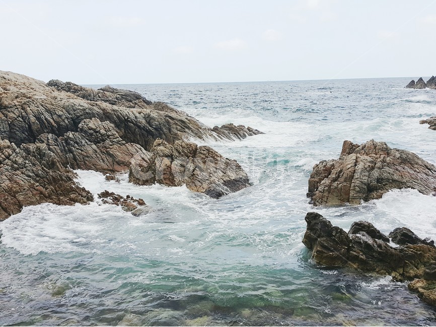 바다,바위,파도,바람,하늘,파란바다,풀,nature,stone,sea,파랂하늘,구름,sky,초록바다,자연,풍경,nature,landscape,promontory,곶,ocean,대양,outdoors,옥외,water,물