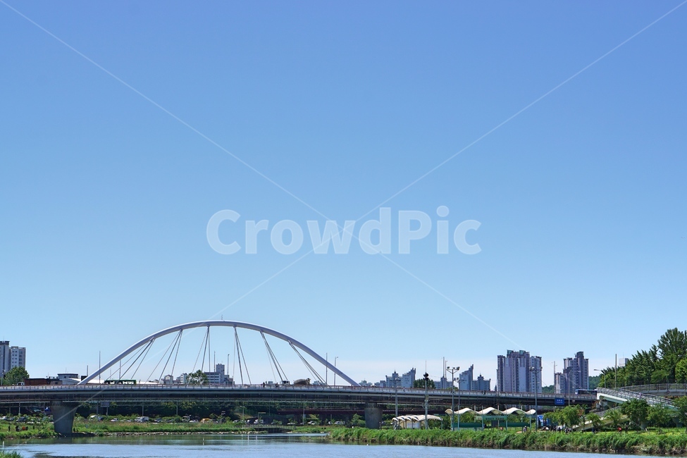 도시,하늘,건물,풍경,산,다리,파랑,회색,강,도시,풍경,city,landscape,한국도시풍경,한국도시경관,korea cityscape,building,architecture,건축물,arch,아치,arch bridge,아치교,bridge,arched,아치형