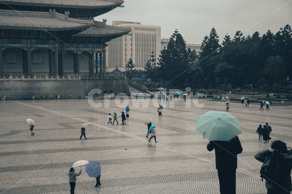 건축물,building,사람,타이베이,중정기념당,랜드마크,landmark,tourist attraction,해외,외국,세계,foreign,oversea,world,세계랜드마크,해외랜드마크,외국랜드마크,world landmark,world tourist attraction,비,비오는날,rain,rainy,건물,architecture,city,시티,urban,어반,town,도시,downtown,도심