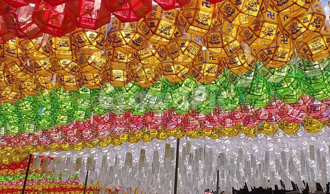 연등,불교,부처님오신날,석가탄신일,절,사찰,한국전통,한국문화,종교,신앙,기념일,화려,알록달록,축제,문화,행사,종교,신앙,religion,belief,faith,축제,행사,festival,carnival,event