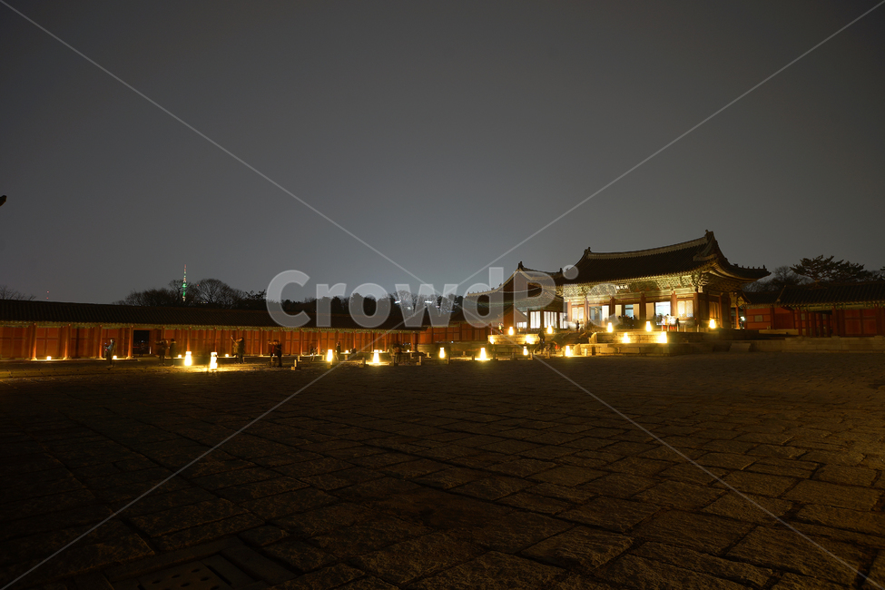 창경궁,고궁,야경,창경궁야경,장노출,야경,밤,풍경,nightscape,night,landscape,한국전통,한국문화,korean traditional,korean culture,랜드마크,landmark,tourist attraction,한국랜드마크,한국관광지,한국명소,korea landmark,korea tourist attraction,건축물,건물외관,exterior,building,structure,architecture,construction,walkway,보도,path,통로,건물,worship,예배,shrine,신사