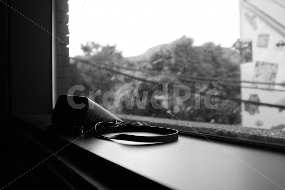 흑백,감성사진,감성,가방,검정,감성,sensible,feeling,사물,물건,오브젝트,thing,object,matter,흑백,모노톤,monochrome,black and white