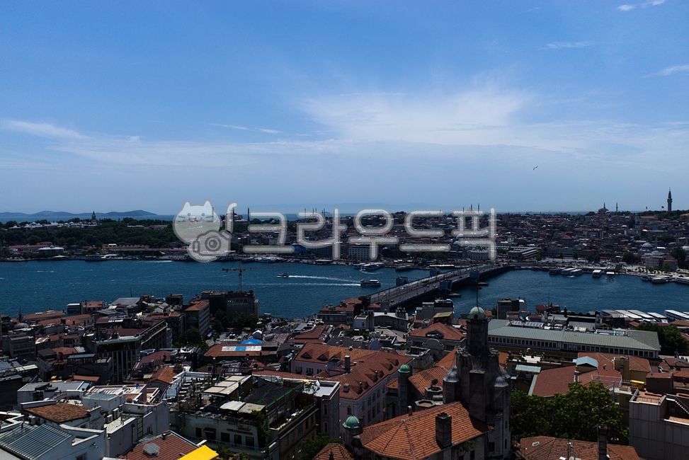 Istanbul,Istanbul view,city view,strait,Turkey,Bosphorus Strait,Constantinople,Istanbul Province,Western Turkey,European Capital of Culture,a different city