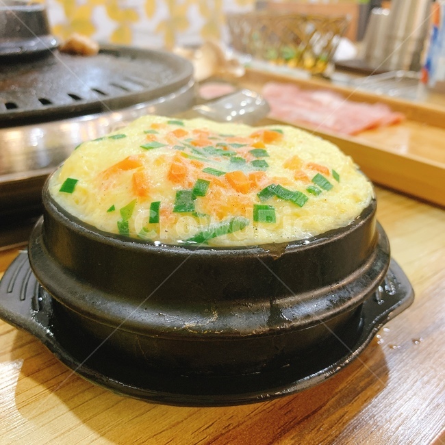 식사,dish,요리,food,음식,계란,계란찜,노란,야채,뚝배기