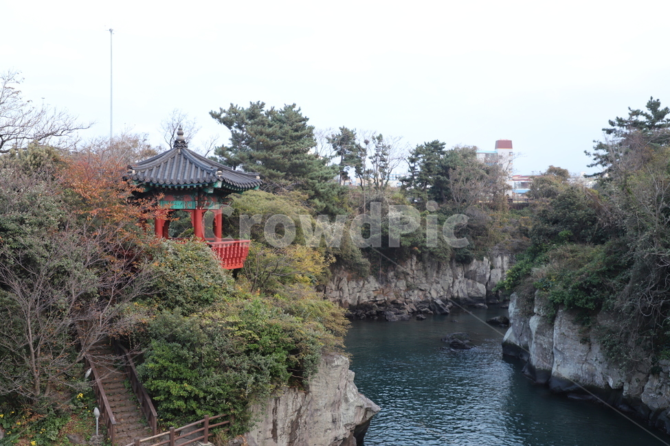 용두암,용연,제주시,관광지,팔각정,자연,풍경,nature,landscape,제주도,jeju,jeju island,한국전통,한국문화,korean traditional,korean culture,건축물,건물외관,exterior,building,structure,architecture,construction,outdoors,옥외,promontory,곶