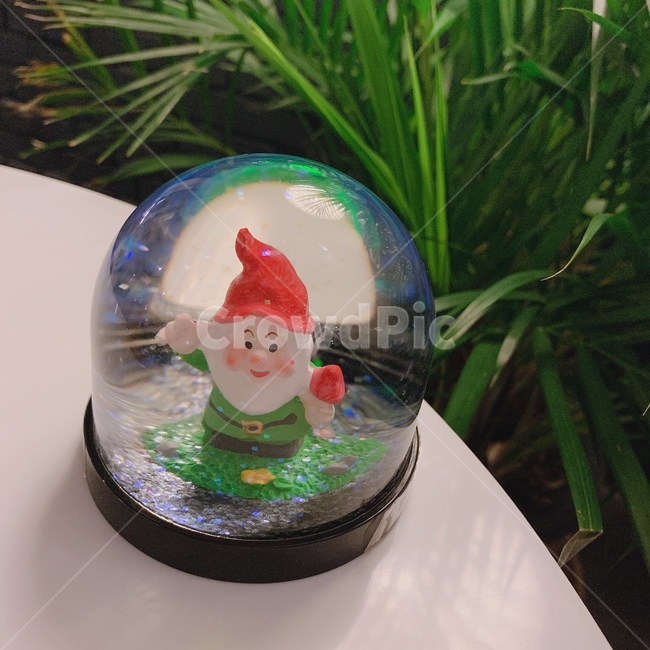 산타,겨울,스노우볼,감성사진,아기자기,눈,겨울,계절,winter,season,메리크리스마스,성탄절,merry christmas,사물,물건,오브젝트,thing,object,matter