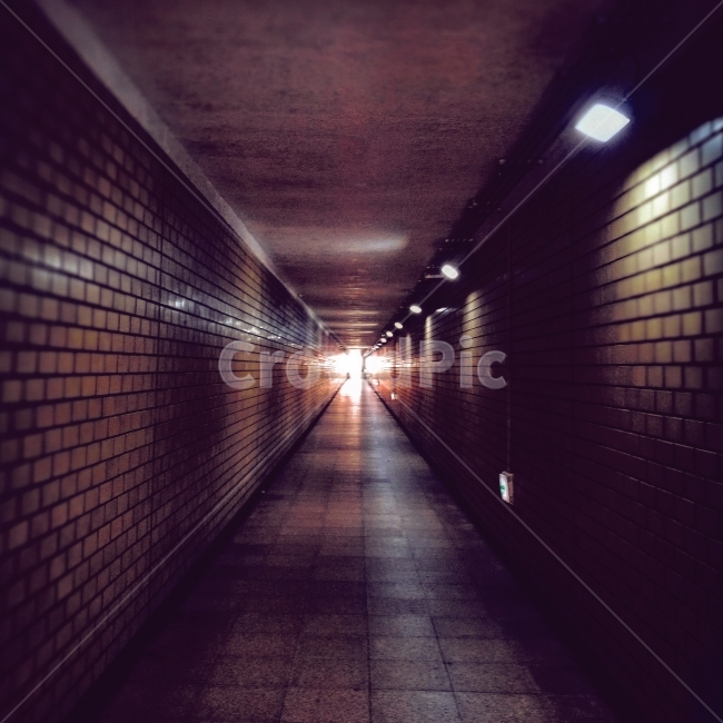 지하,터널,통로,분위기,무드