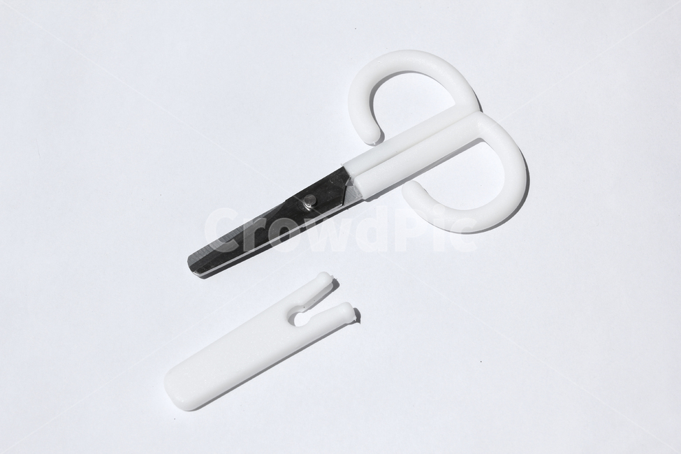 scissors,가위,도구,문구류,금속,문구,blade,clippers,closeup,cut,cutter,handle,metal,nobody,object,pair,sharp,silver,single,stainless,steel,tailor,tool,white,학용품,문구류,사무용품,school supplies,stationery,office supplies,누끼,remove background