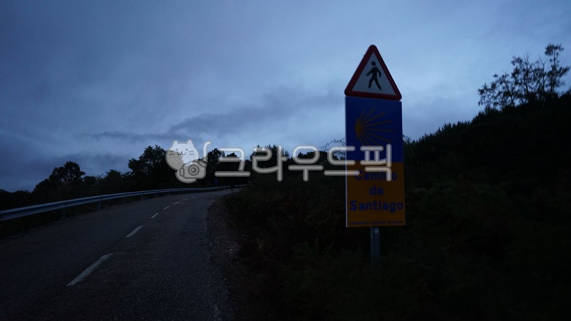 pilgrim path,santiago,dawn,europe,building