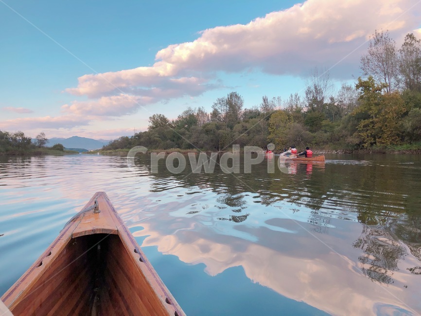 노젓는배,rowboat,boat,river,강,물