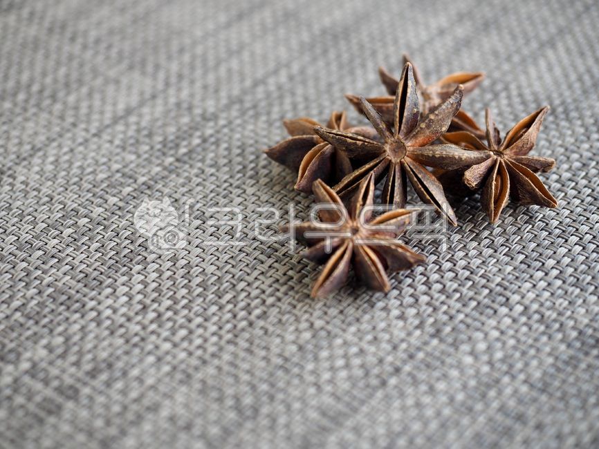 staranisehall,spice,Star Anise Hall,scent,dryfood,dry food,organic,starshape,anise,Spice,octagonal,star shape,brown,octagonal incense,food,octagon,Spices,Scent,spices