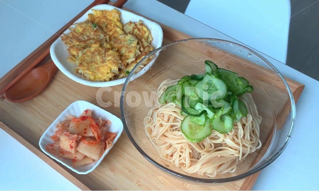 밥상,요리,음식,국수,테이블,음식,식재료,요리,food,cook,meal,dishes,food reserves,면류,면요리,noodles,한식,한국음식,한국요리,korean food,korean dishes,korean meal,korean cook