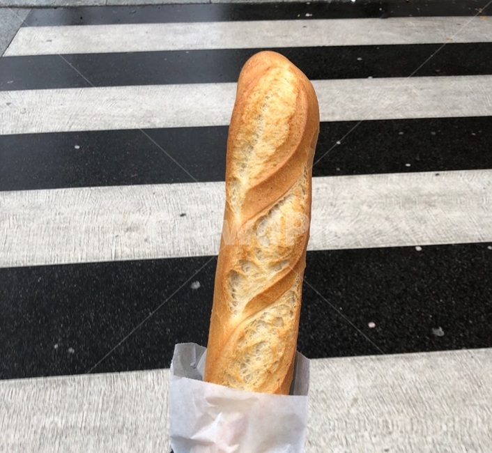 빵,바게트,파리바게트,파리,횡단보도,후식,디저트,bread,food