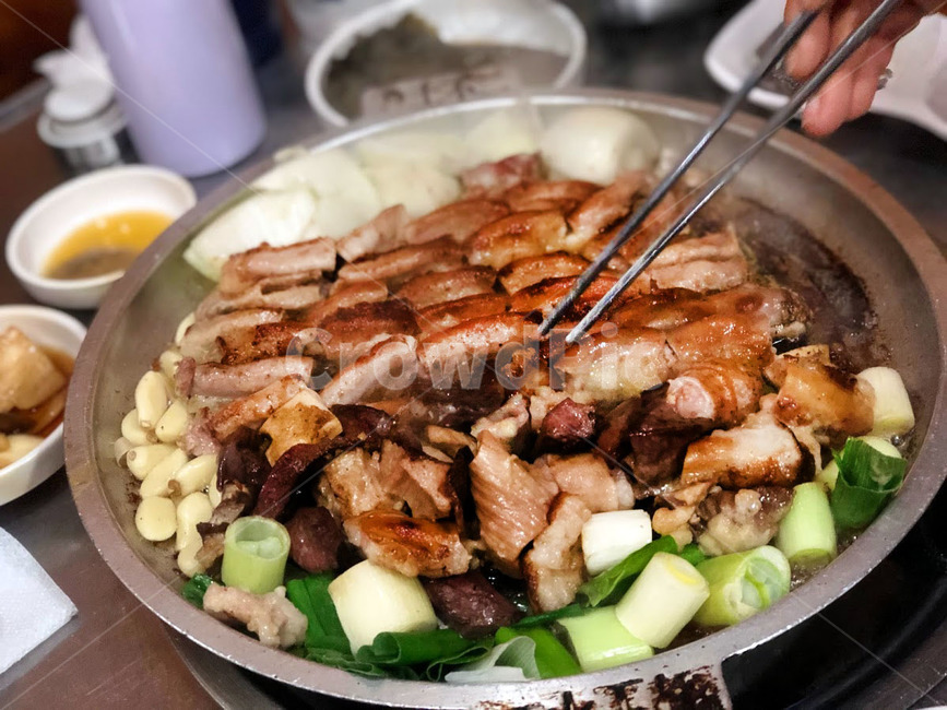 곱창,요리,식사,food,음식,meal,dish,술,안주,막창,대창,곱창구이,구이,고기,야식,저녁
