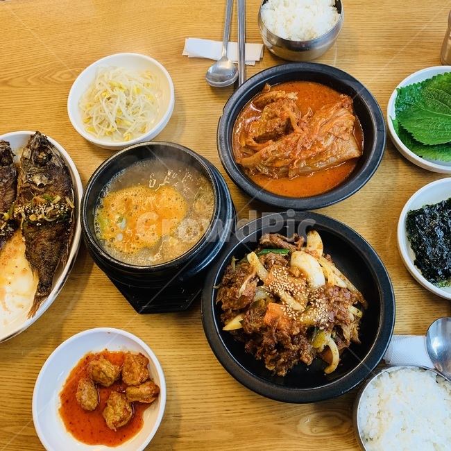 dish,요리,food,음식,meal,식사,김치찜,된장찌개,한식,두루치기,맛집,meat,생선구이,김,깻잎,어묵조림,콩나물