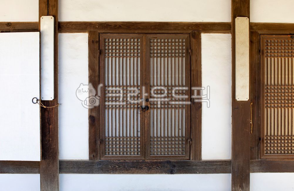 door,old house,entrance door,pattern,traditional hanok,construct,traditional door,house,building,doorknob,door bars,window paper,wood,tiled house,wooden pillar,traditional house,ancient architecture,tree house,Hanok,background,muntin,After,window,wooden d